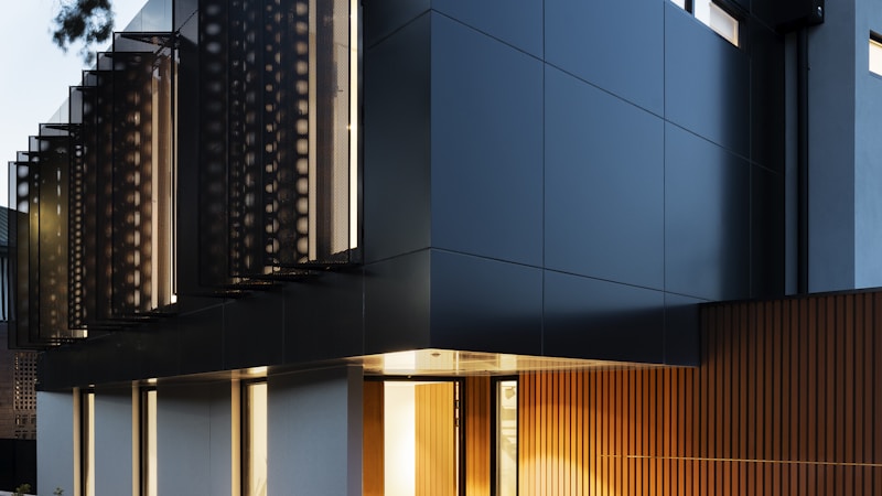 厨房台面材质对比：石英石vs岩板如何选择